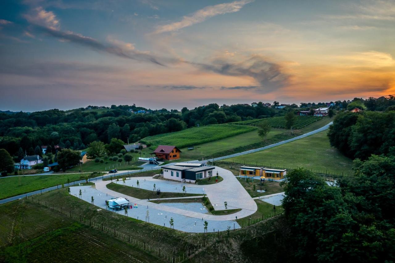 Wine Camp Hazic Hotel Sveti Martin Na Muri Exterior photo